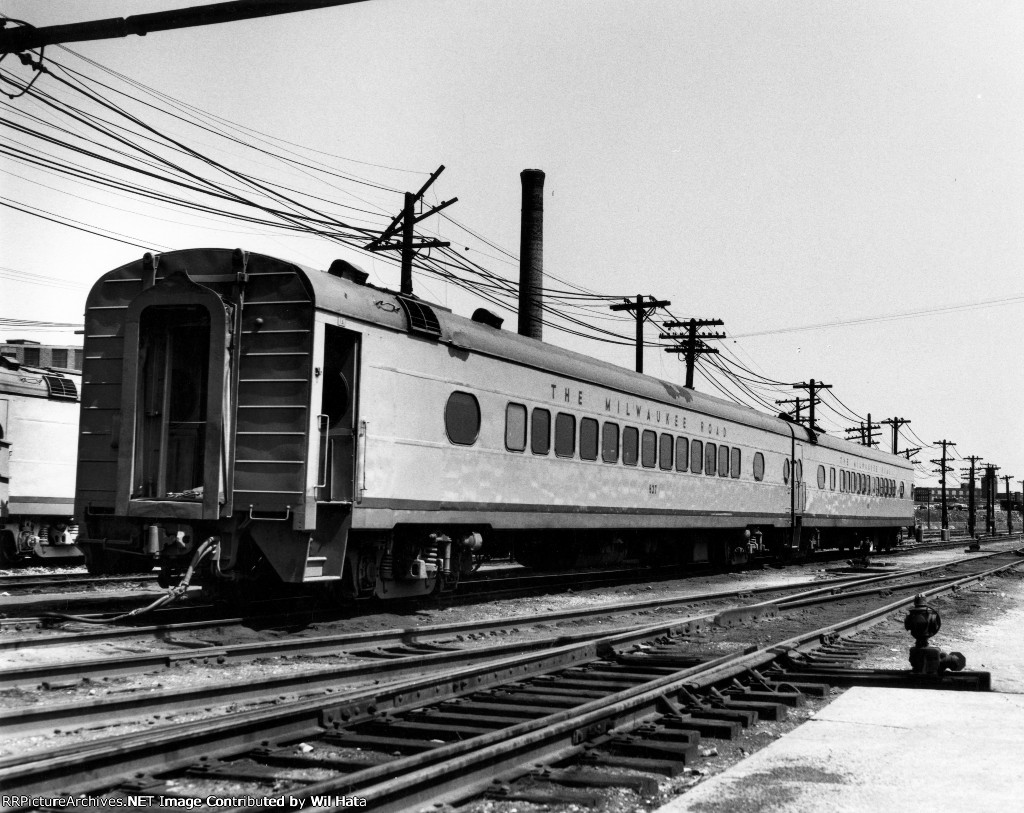 Milwaukee Road Coach 627